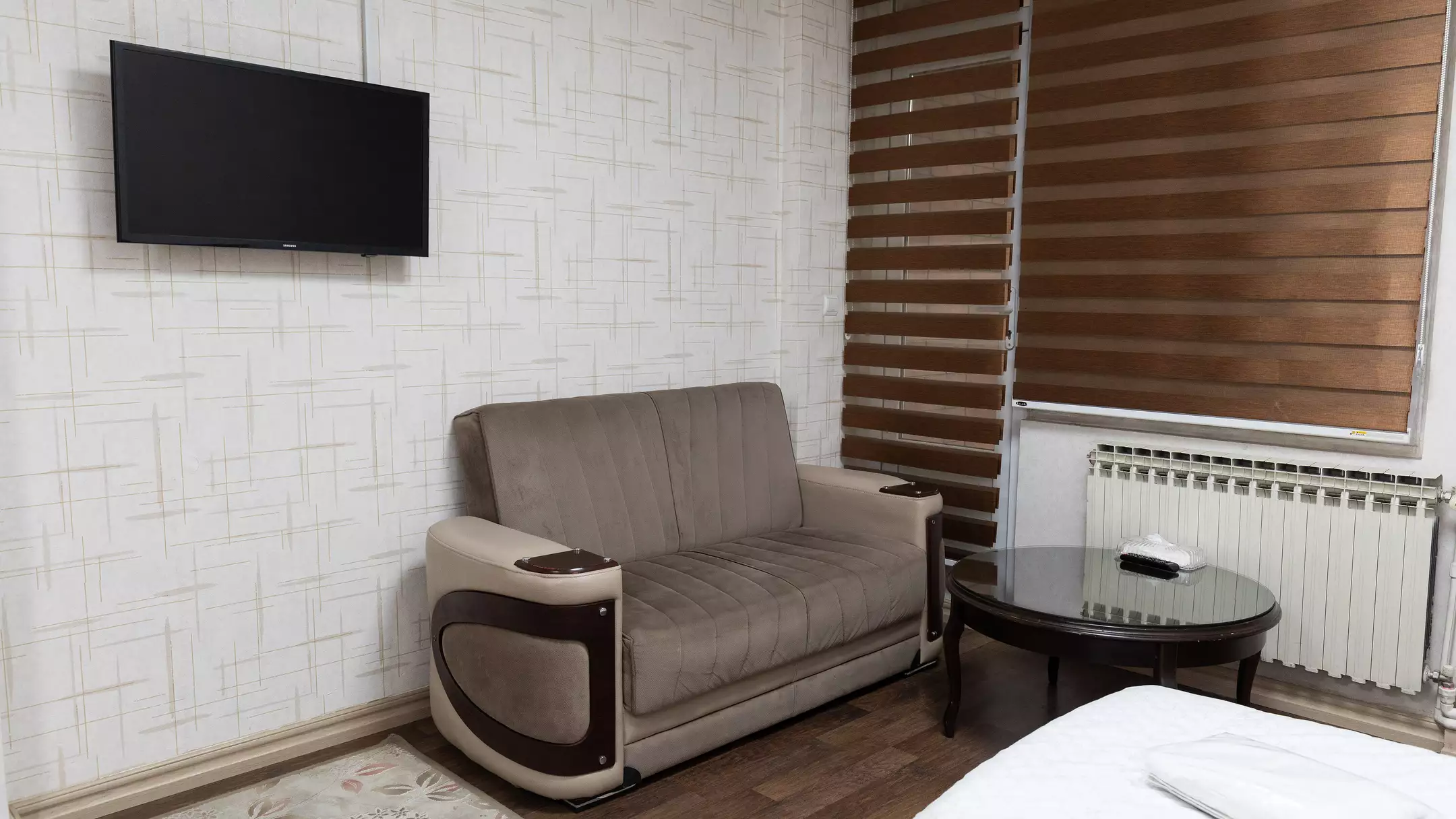 Alibaba https://cdn.alibaba.ir/ostorage/hotel-accommodation-images/674c0f2a10d0d5745be3d2f4_هتل مرمر - اتاق سه تخته سینگل (2).webp